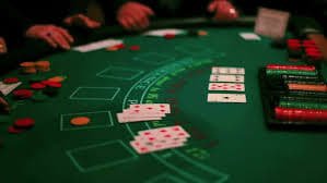 Filipino player accessing live casino tables on mobile device